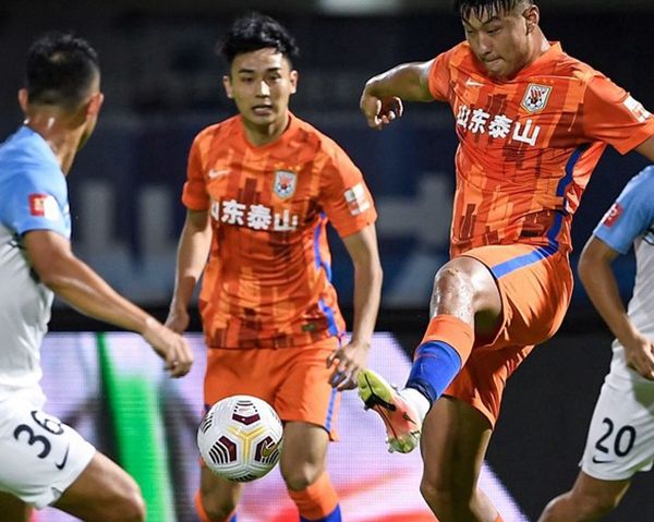 广州队主场告捷，领跑积分榜