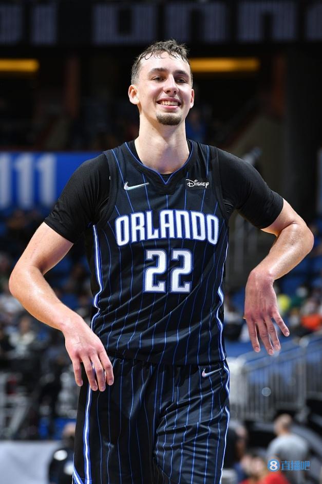 魔术翻盘四川队，武切维奇高光表现