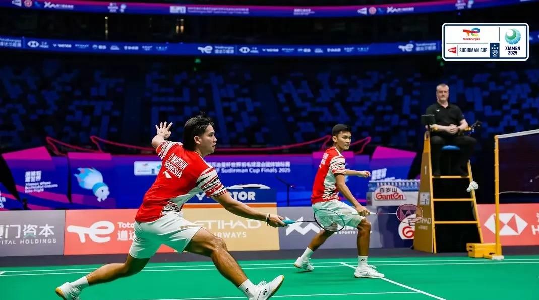 印尼羽毛球队力克丹麦羽毛球队，安赛龙统治全场