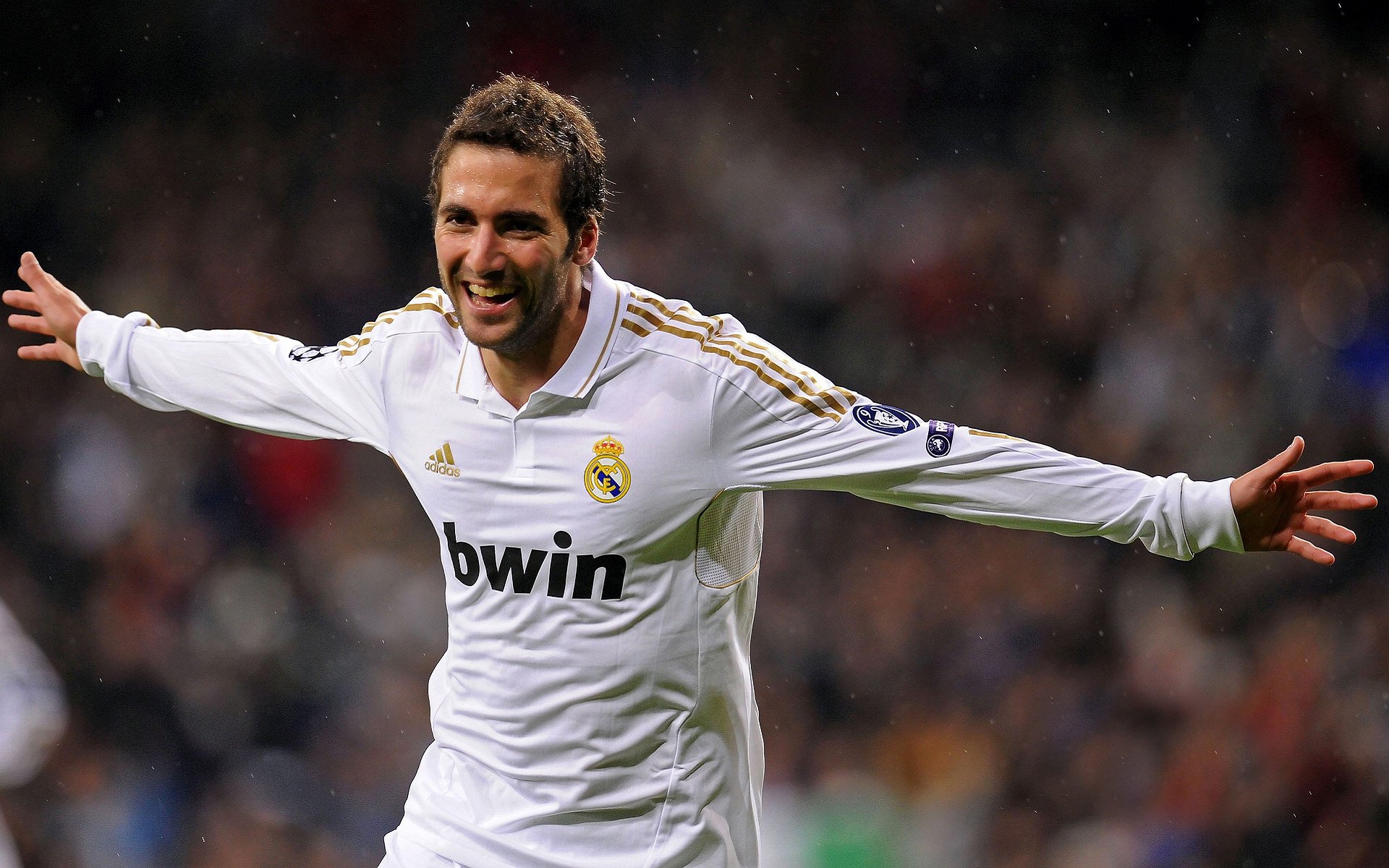 拉什福德爆发与土耳其横扫，足球世界的双面启示